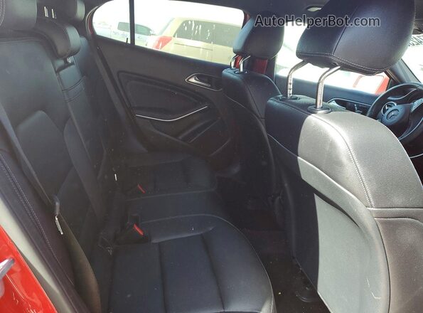 WDCTG4EB5KU020843 2019 MERCEDES-BENZ GLA Красный 