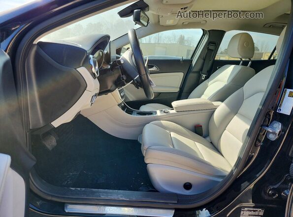 WDCTG4EB7KJ581613 2019 MERCEDES-BENZ GLA Black Вид салону спереду