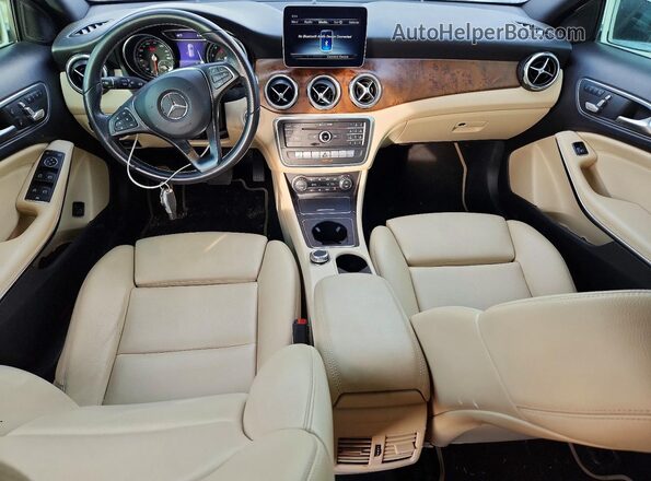 WDCTG4EB7LU022837 2020 MERCEDES-BENZ GLA White წინა პანელის ხედი
