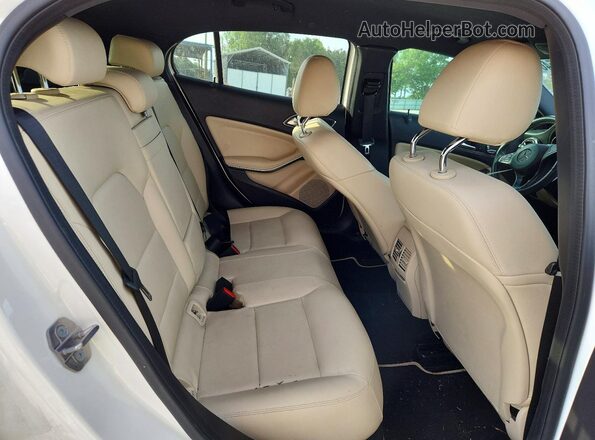 WDCTG4EB7LU022837 2020 MERCEDES-BENZ GLA White უკანა სალონის ხედი