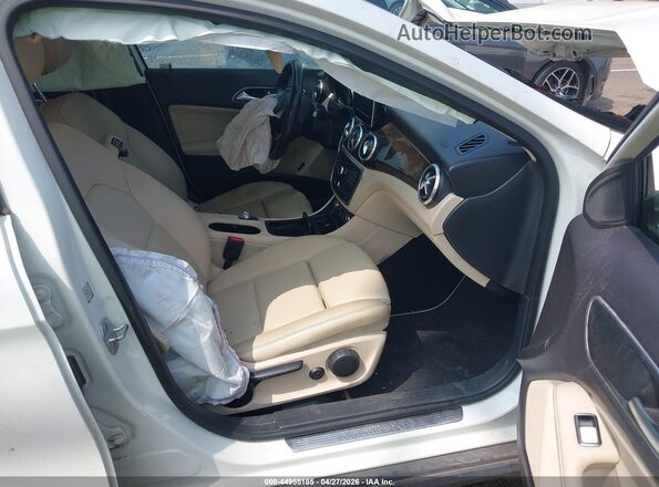 WDCTG4EB8GJ204697 2016 MERCEDES-BENZ GLA 250 White Vista interior delantera
