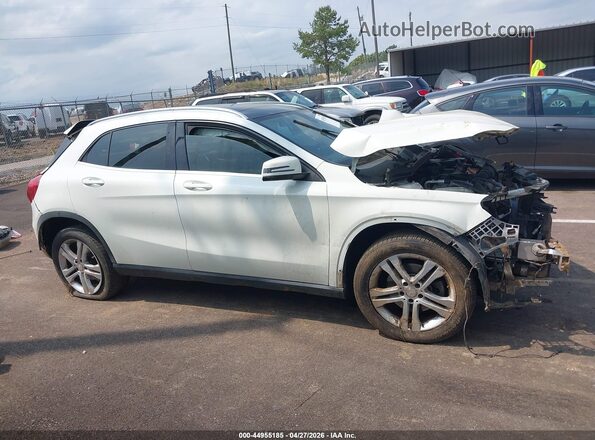 WDCTG4EB8GJ204697 2016 MERCEDES-BENZ GLA 250 White Vista interior de 360 grados