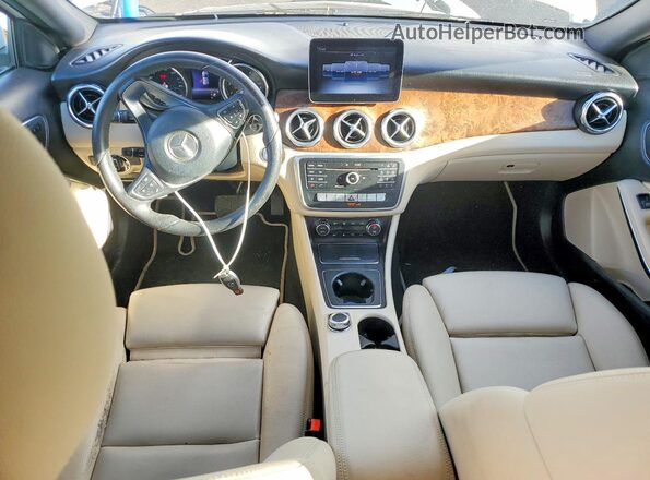 WDCTG4EB8JJ497668 2018 MERCEDES-BENZ GLA Белый Вид панели приборов