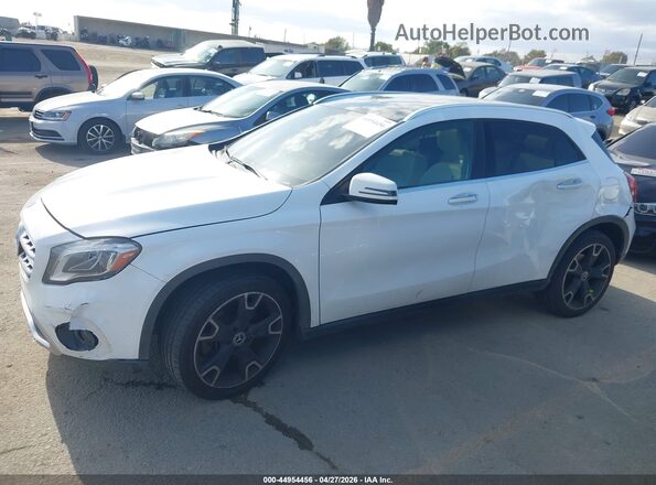 WDCTG4EBXKJ550338 2019 MERCEDES-BENZ GLA 250 White Widok wnętrza 360 stopni