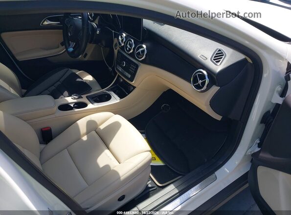 WDCTG4EBXKU009594 2019 MERCEDES-BENZ GLA 250 White Front interior view