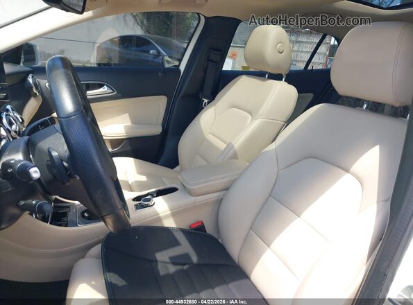 WDCTG4EBXKU009594 2019 MERCEDES-BENZ GLA 250 White 