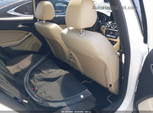 WDCTG4EBXKU009594 2019 MERCEDES-BENZ GLA 250 White VIN sticker view