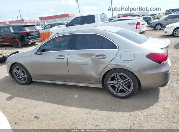 WDD3G4EB7KW024909 2019 MERCEDES-BENZ A 220 Желто-коричневый Панорамный вид салона 360°