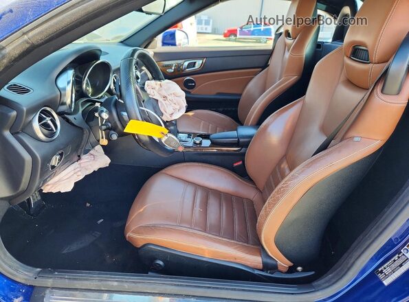 WDDPK3JA0JF150406 2018 MERCEDES-BENZ SLC Blue Front interior view