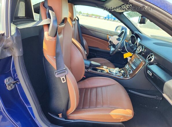 WDDPK3JA0JF150406 2018 MERCEDES-BENZ SLC Blue Rear seats view