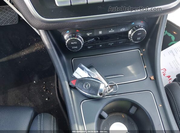 WDDSJ4EB2JN600682 2018 MERCEDES-BENZ CLA 250 Black Առջևի վահանակի տեսք