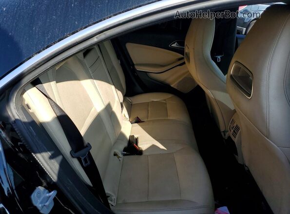 WDDSJ4EB3HN431136 2017 MERCEDES-BENZ CLA-CLASS Black Widok tylnych siedzeń