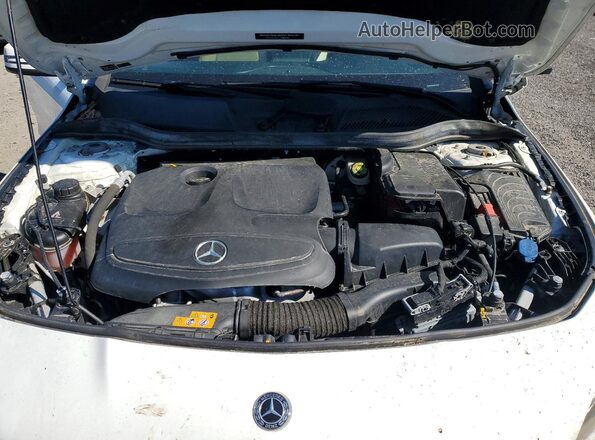 WDDSJ4EB3KN757400 2019 MERCEDES-BENZ CLA-CLASS White Вид задньої частини салону