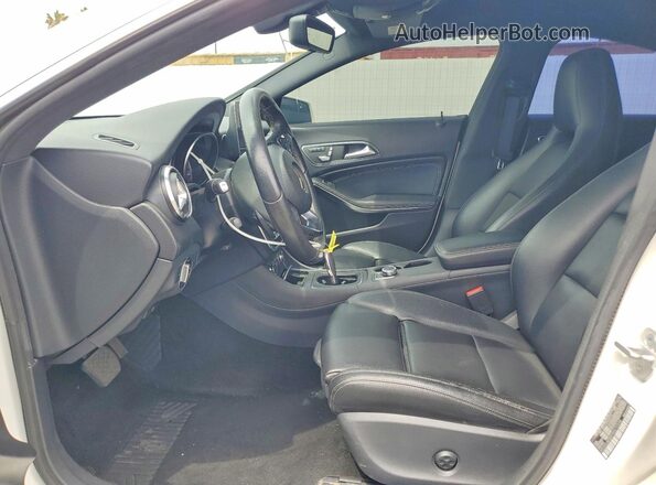 WDDSJ4EB4HN472598 2017 MERCEDES-BENZ CLA-CLASS White Սալոնի դիմացի տեսք