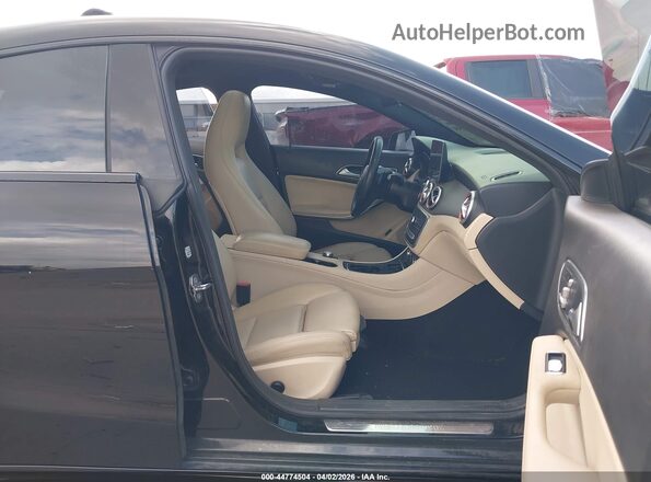 WDDSJ4EB5JN634597 2018 MERCEDES-BENZ CLA 250 Black Front interior view