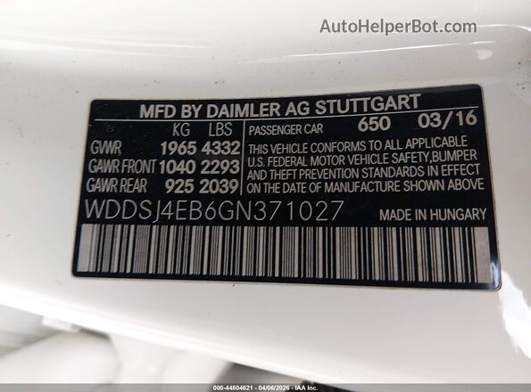 WDDSJ4EB6GN371027 2016 MERCEDES-BENZ CLA 250 White Vista del compartimento del motor