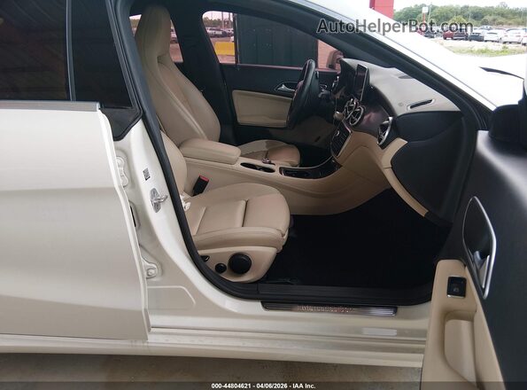 WDDSJ4EB6GN371027 2016 MERCEDES-BENZ CLA 250 White Vista interior delantera
