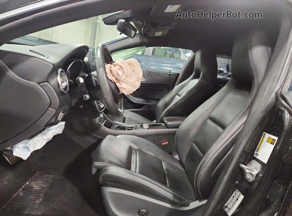 WDDSJ4EB6JN656222 2018 MERCEDES-BENZ CLA-CLASS Black Front interior view