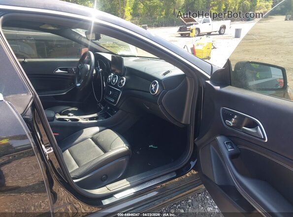 WDDSJ4EB6KN711480 2019 MERCEDES-BENZ CLA 250 Black Вид салону спереду