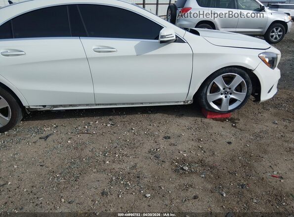 WDDSJ4EB7JN608504 2018 MERCEDES-BENZ CLA 250 White Դիմացի տեսք
