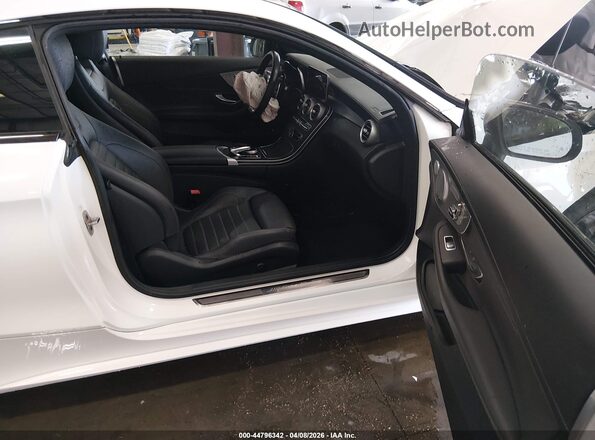 WDDWJ6EB0KF844520 2019 MERCEDES-BENZ AMG C 43 White Vista interior delantera
