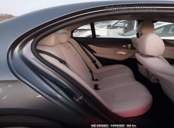 WDDZF4JB4KA584158 2019 MERCEDES-BENZ E-CLASS Gray Widok naklejki z numerem VIN