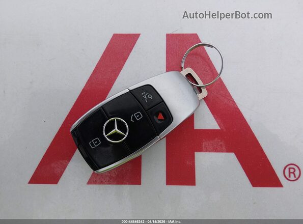 WDDZF4JB9HA190860 2017 MERCEDES-BENZ E-CLASS Red Vista del salpicadero