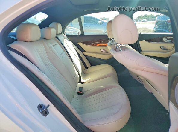 WDDZF4JBXKA508105 2019 MERCEDES-BENZ E White Vista de los asientos traseros