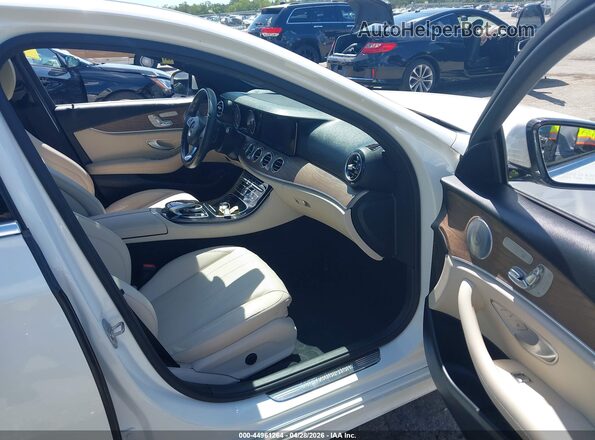 WDDZF4KB3HA018287 2017 MERCEDES-BENZ E-CLASS White Front interior view