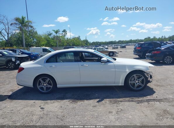 WDDZF4KB3HA018287 2017 MERCEDES-BENZ E-CLASS White 360 interior view