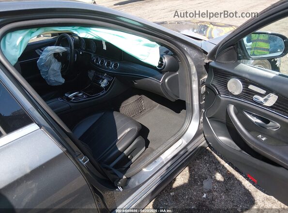 WDDZF4KB3HA219705 2017 MERCEDES-BENZ E-CLASS Gray Front interior view