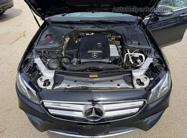 WDDZF4KB8KA573789 2019 MERCEDES-BENZ E Черный Вид салона спереди