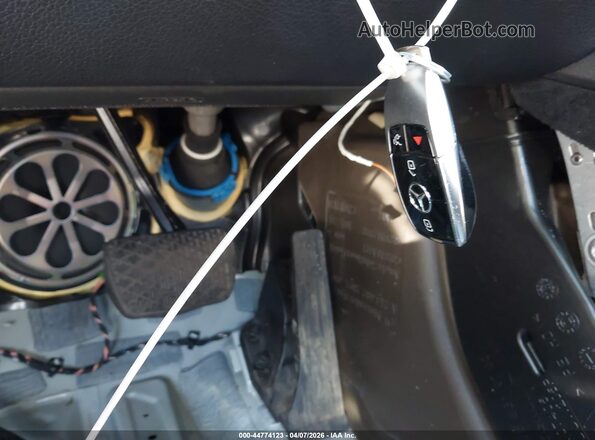WDDZF4KBXKA506613 2019 MERCEDES-BENZ E-CLASS Silver Vista del salpicadero