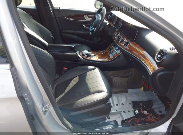 WDDZF4KBXKA506613 2019 MERCEDES-BENZ E-CLASS Silver Vista interior delantera