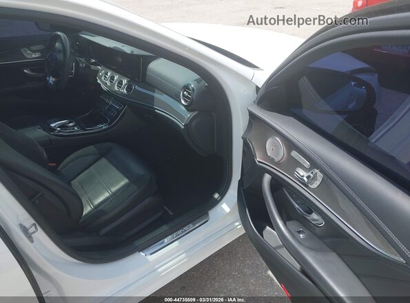 WDDZF6EB6HA159376 2017 MERCEDES-BENZ AMG E 43 White წინა სალონის ხედი