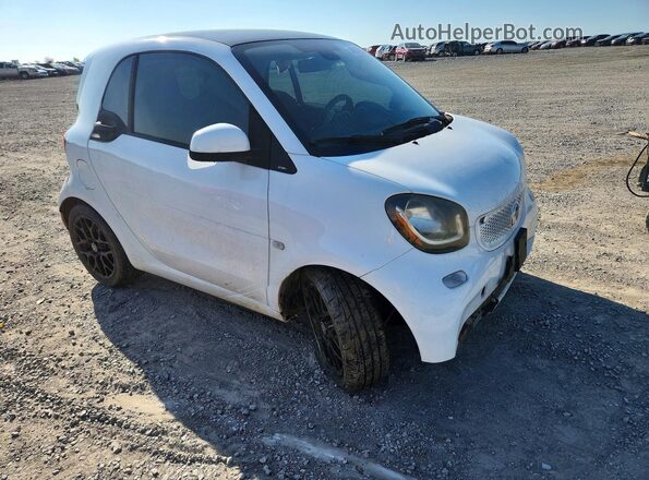 WMEFJ5DA5GK057642 2016 SMART FORTWO Белый Передняя правая четверть