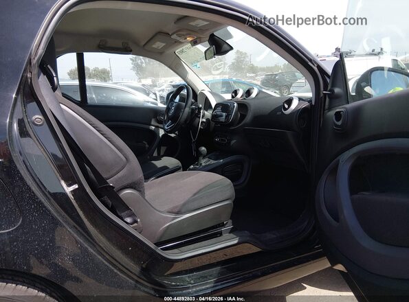 WMEFJ5DA6GK071985 2016 SMART FORTWO Белый Вид салона спереди