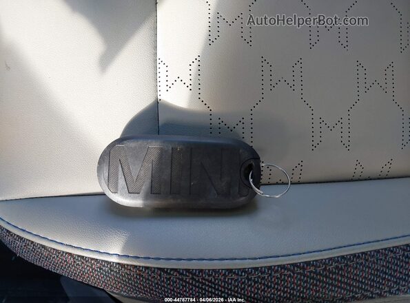 WMW53GD00S2W64500 2025 MINI HARDTOP Blue Dashboard view