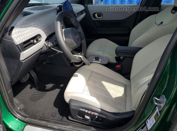 WMW53GD02T2Y10767 2026 MINI COOPER Green წინა სალონის ხედი