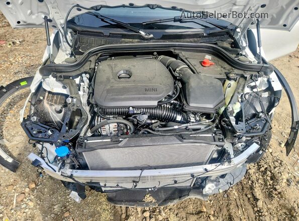 WMW53GD03T2Y08655 2026 MINI COOPER White Вид задньої частини салону