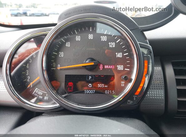 WMWXR3C03L2M05650 2020 MINI HARDTOP Серебряный Вид задних сидений