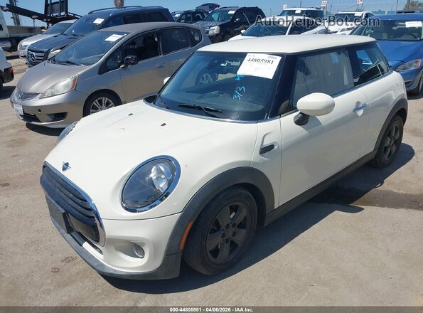 WMWXR3C09L2M62077 2020 MINI HARDTOP White Առջևի ձախ երեք քառորդ տեսարան
