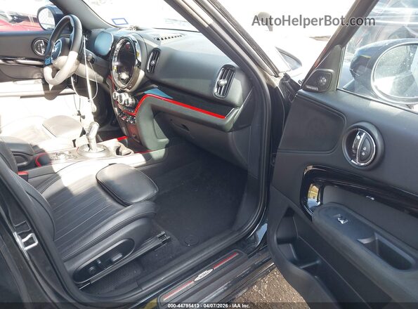 WMZ33BS06P3P42652 2023 MINI COUNTRYMAN Черный Вид салона спереди