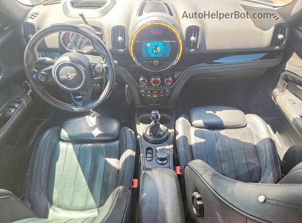 WMZYV9C36J3B92171 2018 MINI COOPER Gray წინა პანელის ხედი