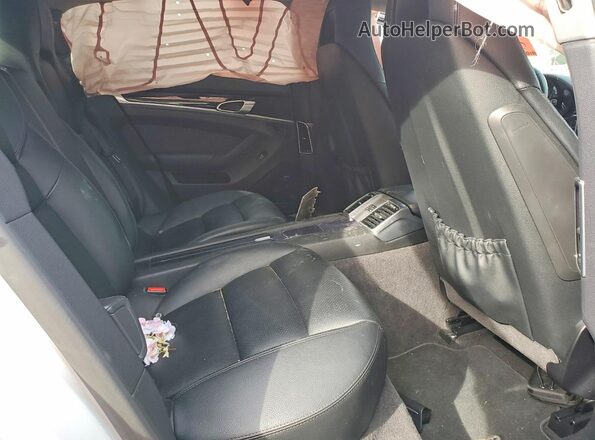WP0AA2A74GL002366 2016 PORSCHE PANAMERA White Widok tylnych siedzeń