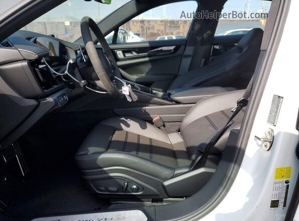 WP0AA2YA5SL000703 2025 PORSCHE PANAMERA White Vista interior delantera
