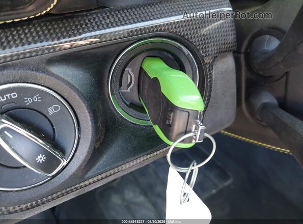 WP0AC2A95JS175760 2018 PORSCHE 911 Green Widok deski rozdzielczej