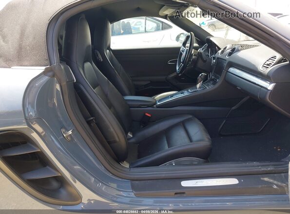 WP0CA2A82JS210857 2018 PORSCHE BOXSTER Серый Вид наклейки с VIN-кодом