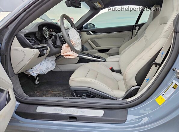 WP0CD2A97SS267430 2025 PORSCHE 911 Gray Vista interior delantera