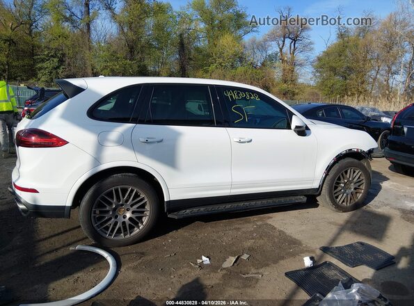 WP1AA2A20HKA82274 2017 PORSCHE CAYENNE White Widok wnętrza 360 stopni